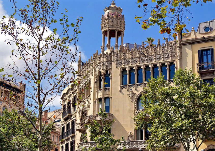 Каса Льео Морера