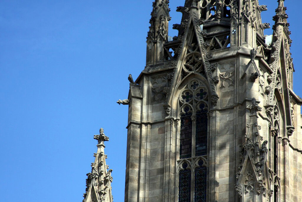 Кафедральный собор Святого Креста и Святой Евлалии в Барселоне