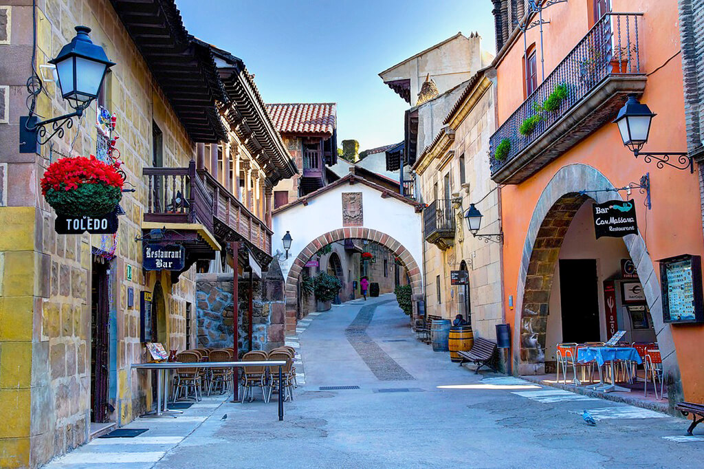 Испанская деревня